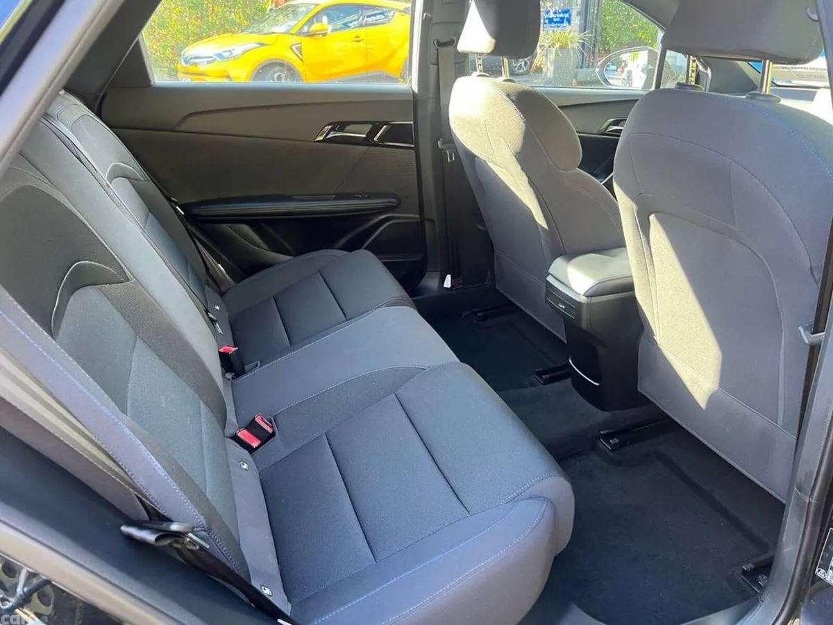 MG 4 Hatchback, Electric, 2023, Black