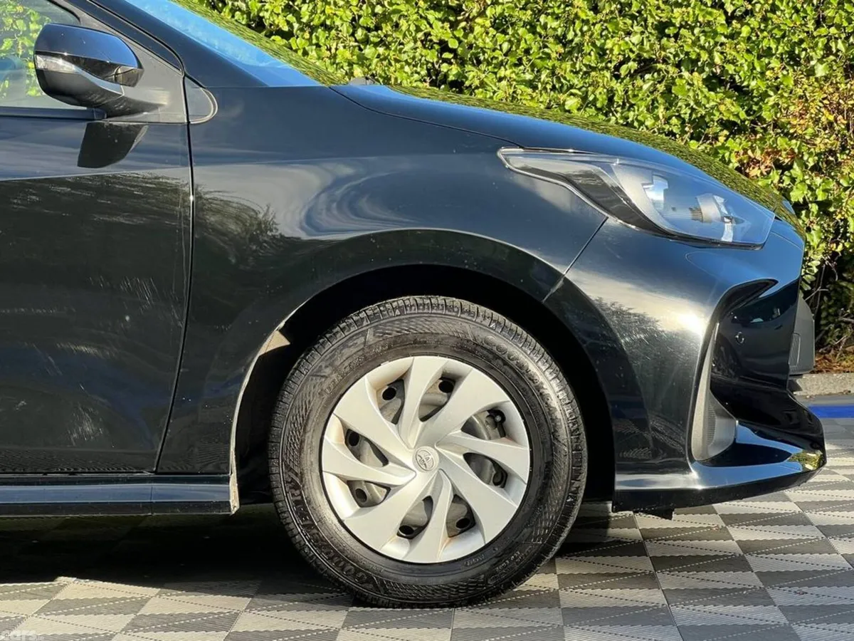 Toyota Yaris Hatchback, Petrol, 2022, Black