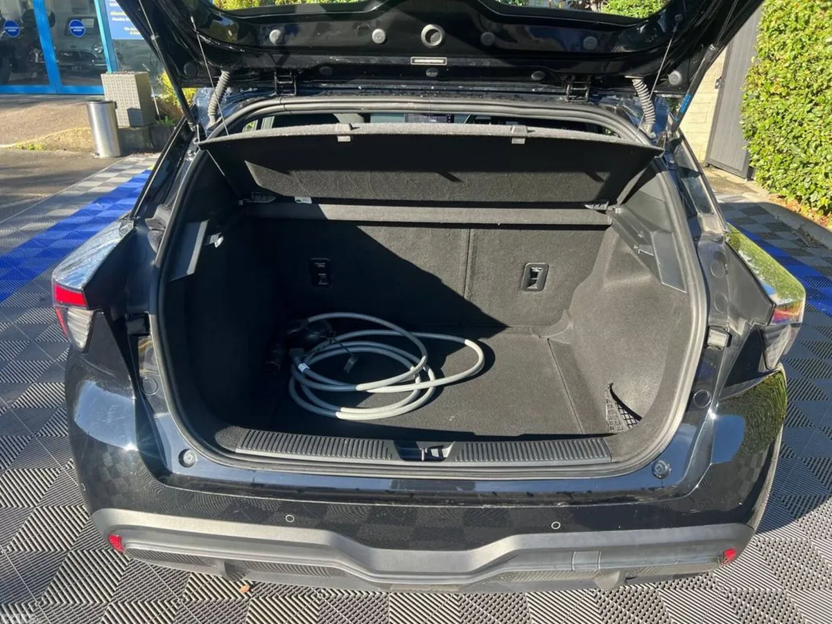 MG 4 Hatchback, Electric, 2023, Black