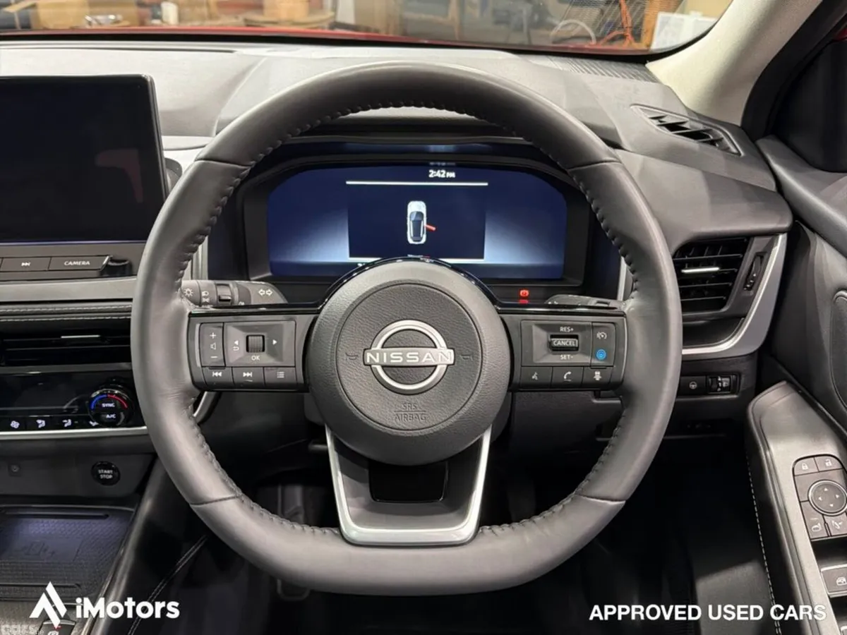 Nissan Qashqai SUV, Petrol Hybrid, 2026, Red