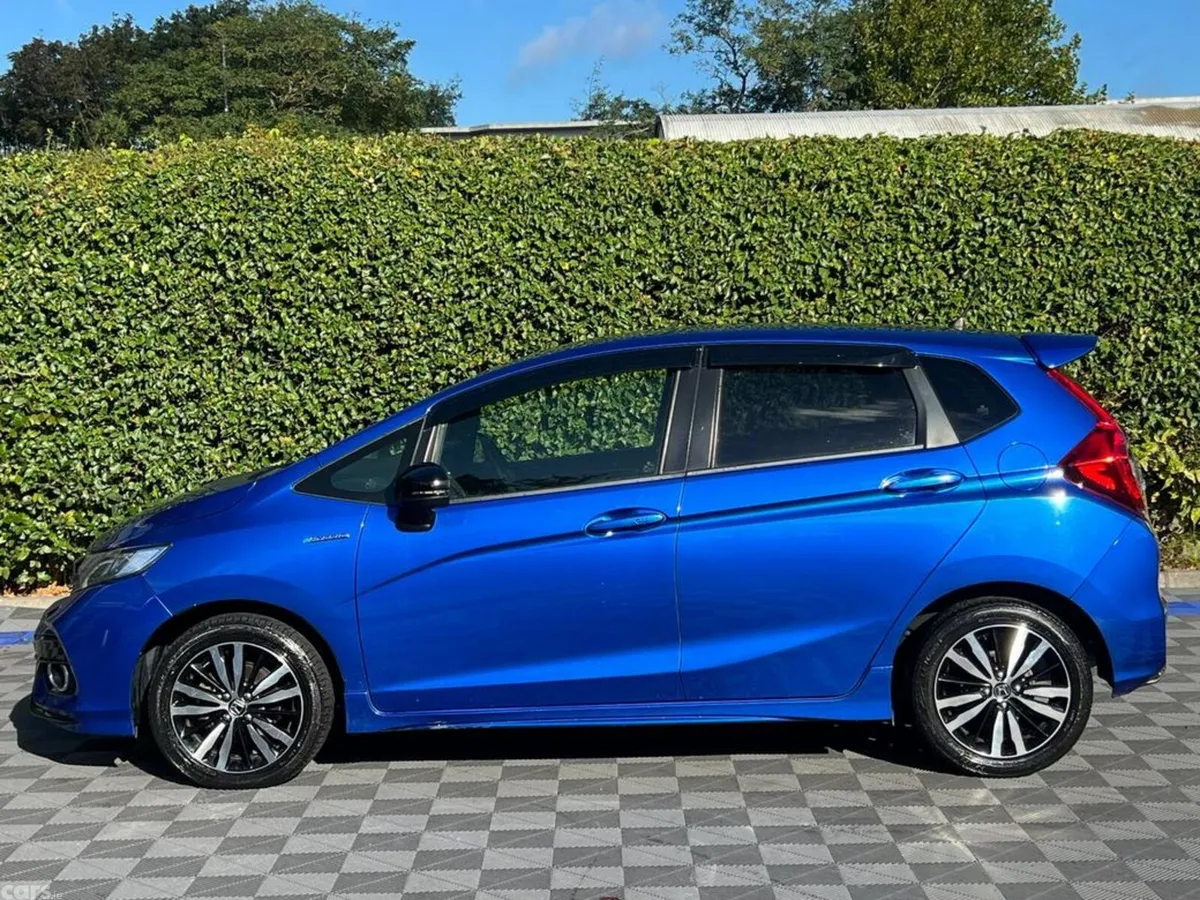 Honda Fit Hatchback, Petrol Hybrid, 2018, Blue
