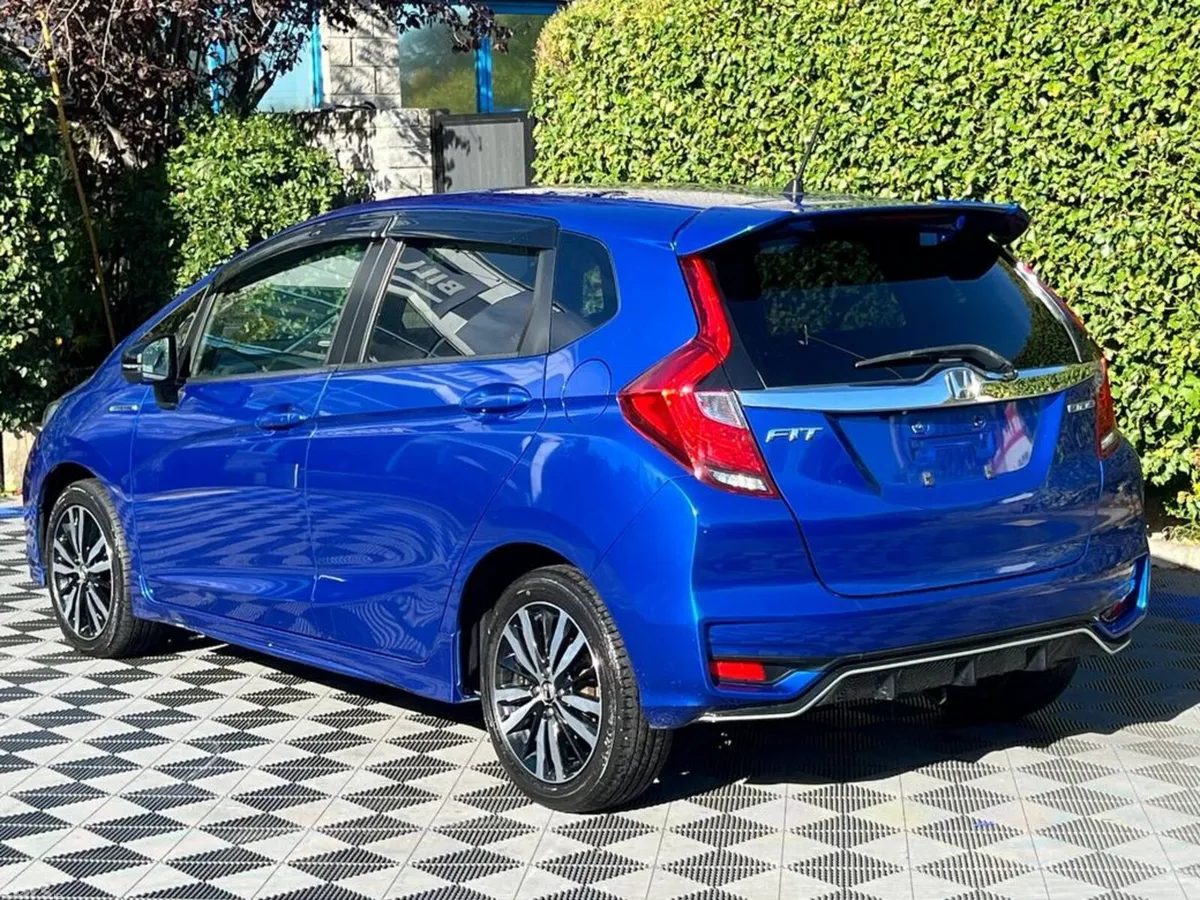 Honda Fit Hatchback, Petrol Hybrid, 2018, Blue