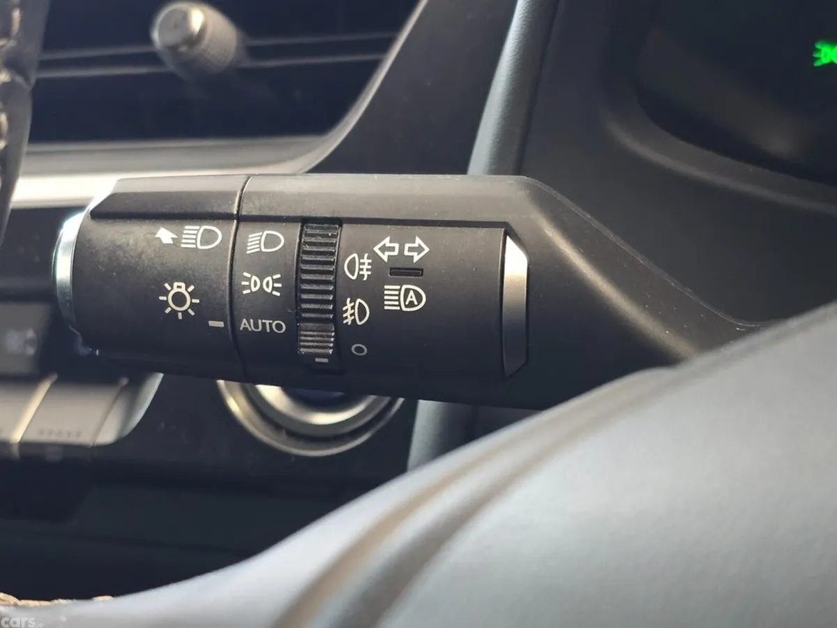 Lexus UX Hatchback, Petrol Hybrid, 2021, Silver