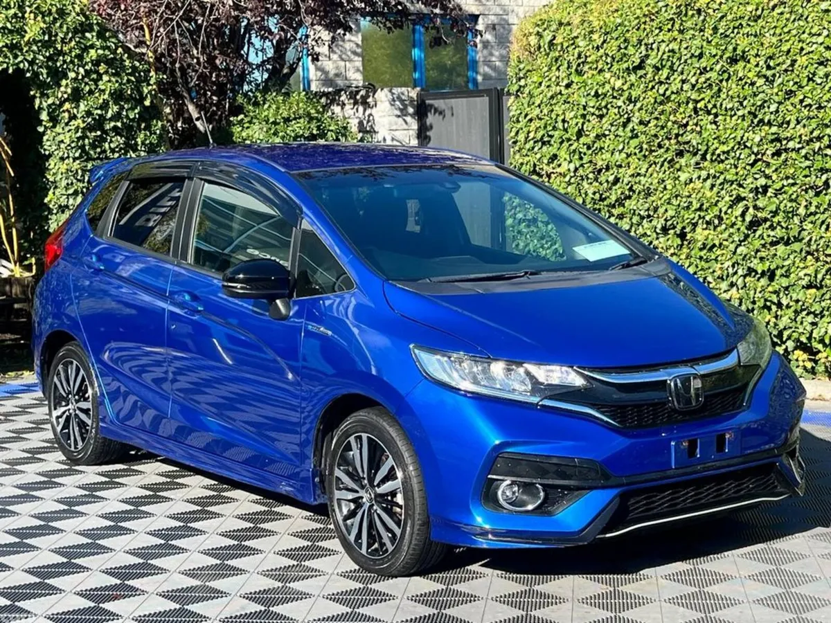 Honda Fit Hatchback, Petrol Hybrid, 2018, Blue