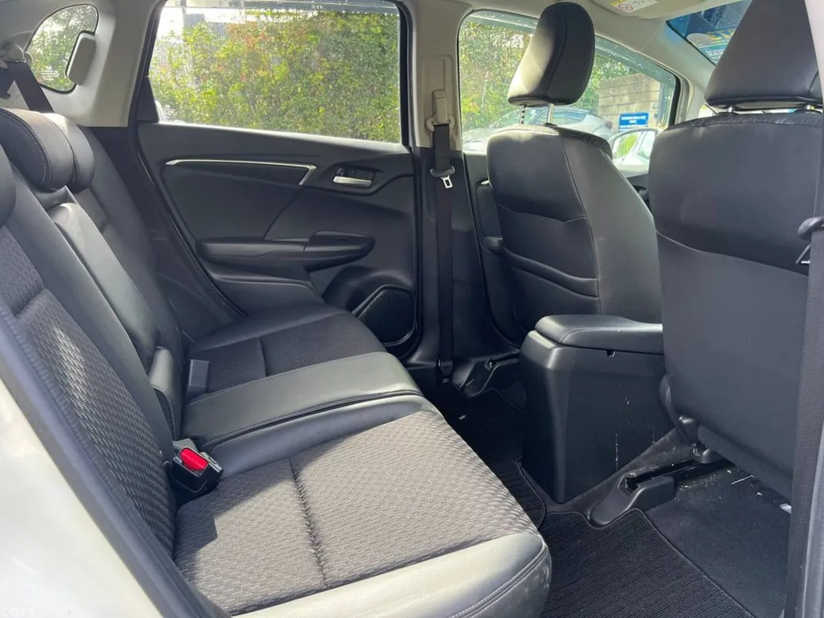 Honda Fit Hatchback, Petrol Hybrid, 2016, White