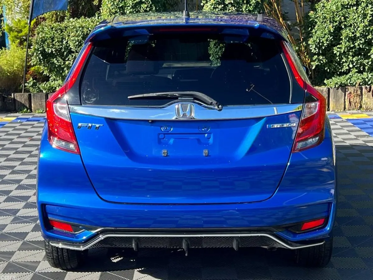 Honda Fit Hatchback, Petrol Hybrid, 2018, Blue