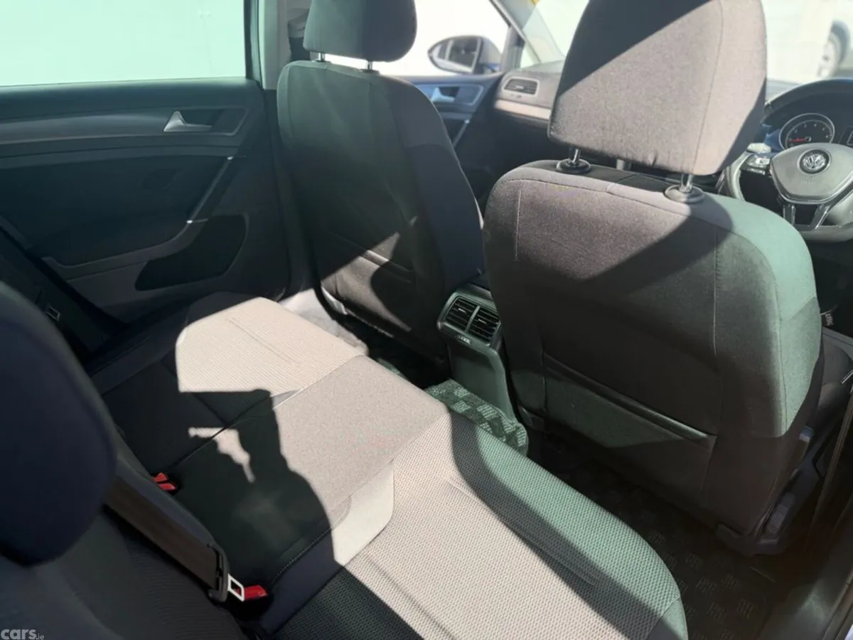 Volkswagen Golf Estate, Petrol, 2018, Silver