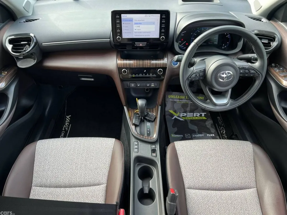 Toyota Yaris Cross SUV, Petrol Hybrid, 2021, Silver