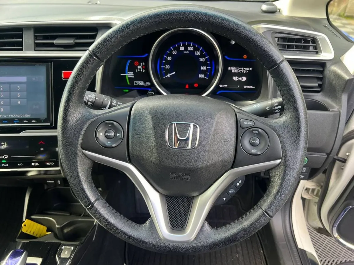 Honda Fit Hatchback, Petrol Hybrid, 2016, White