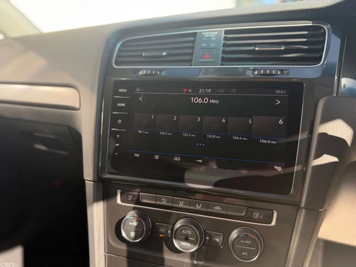 Volkswagen Golf Estate, Petrol, 2018, Silver