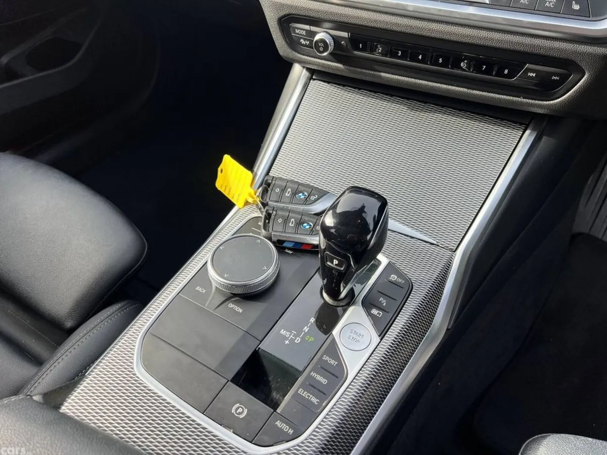 BMW 3-Series Estate, Petrol Plug-in Hybrid, 2022, Grey