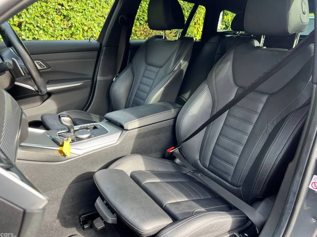 BMW 3-Series Estate, Petrol Plug-in Hybrid, 2022, Grey