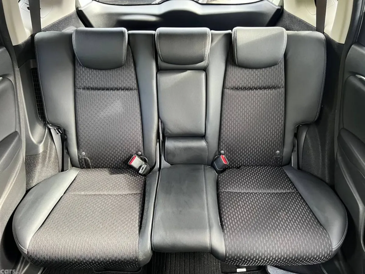 Honda Fit Hatchback, Petrol Hybrid, 2016, White
