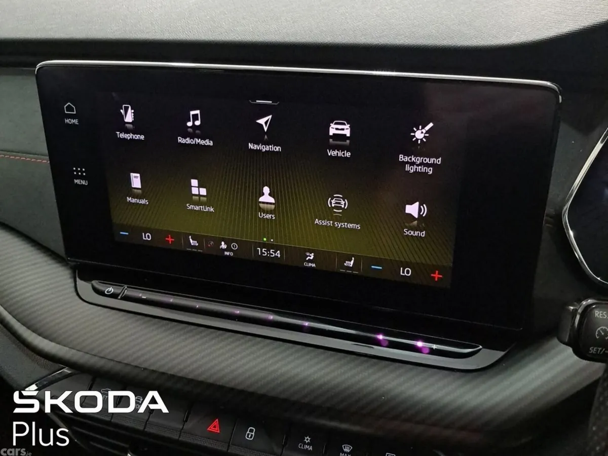 Skoda Octavia Saloon, Diesel, 2022, Red