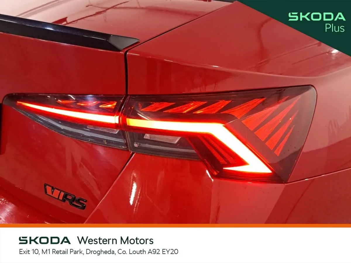 Skoda Octavia Saloon, Diesel, 2022, Red