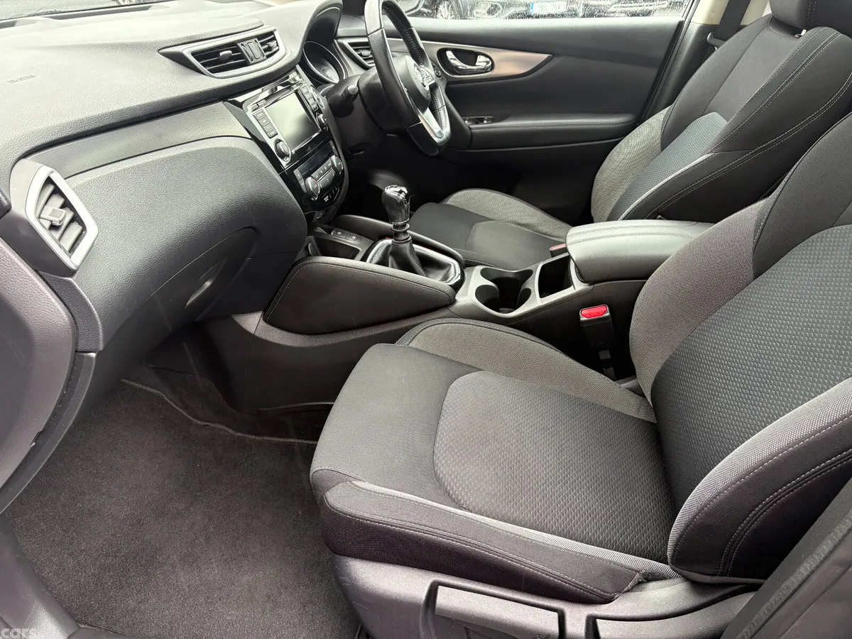 Nissan Qashqai MPV, Petrol, 2019, Grey