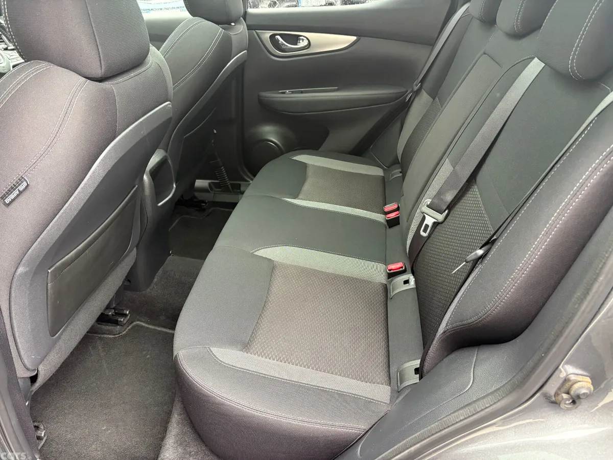 Nissan Qashqai MPV, Petrol, 2019, Grey