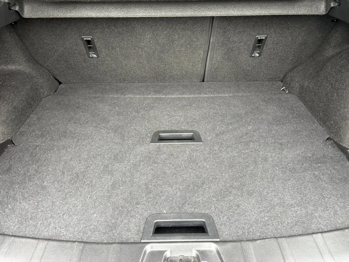 Nissan Qashqai MPV, Petrol, 2019, Grey