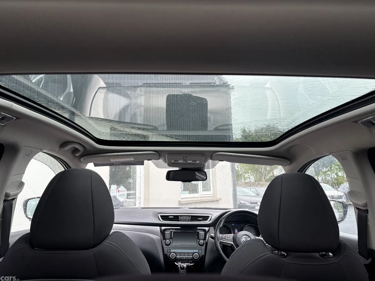 Nissan Qashqai MPV, Petrol, 2019, Grey