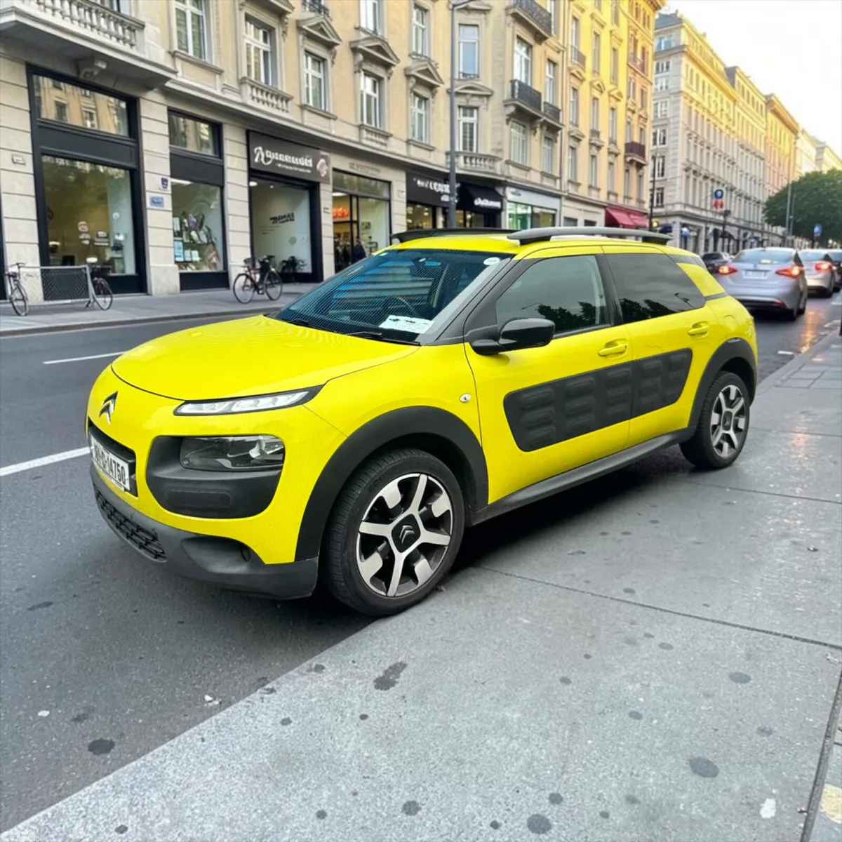 Citroen C4 Cactus Hatchback, Petrol, 2016, Yellow