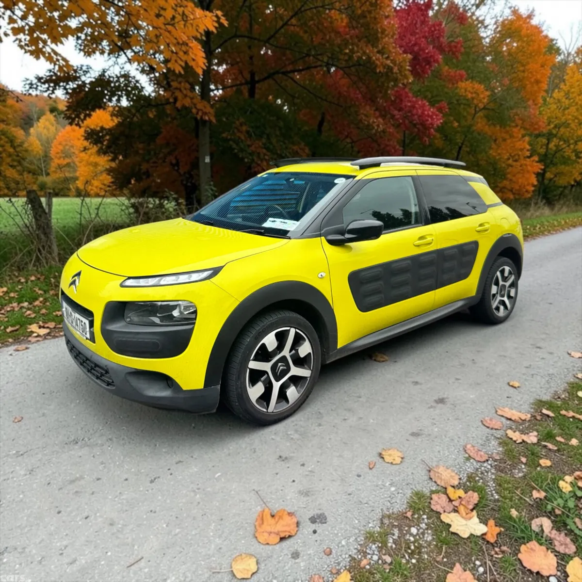 Citroen C4 Cactus Hatchback, Petrol, 2016, Yellow