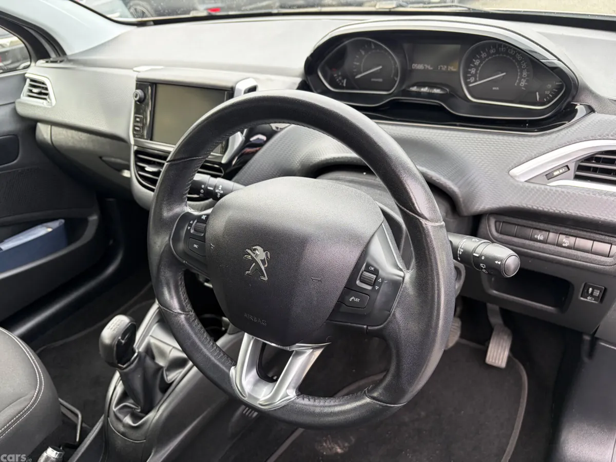 Peugeot 208 Hatchback, Petrol, 2019, Grey