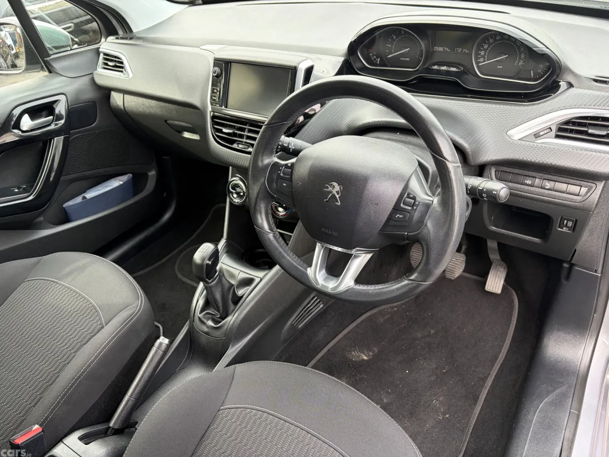 Peugeot 208 Hatchback, Petrol, 2019, Grey