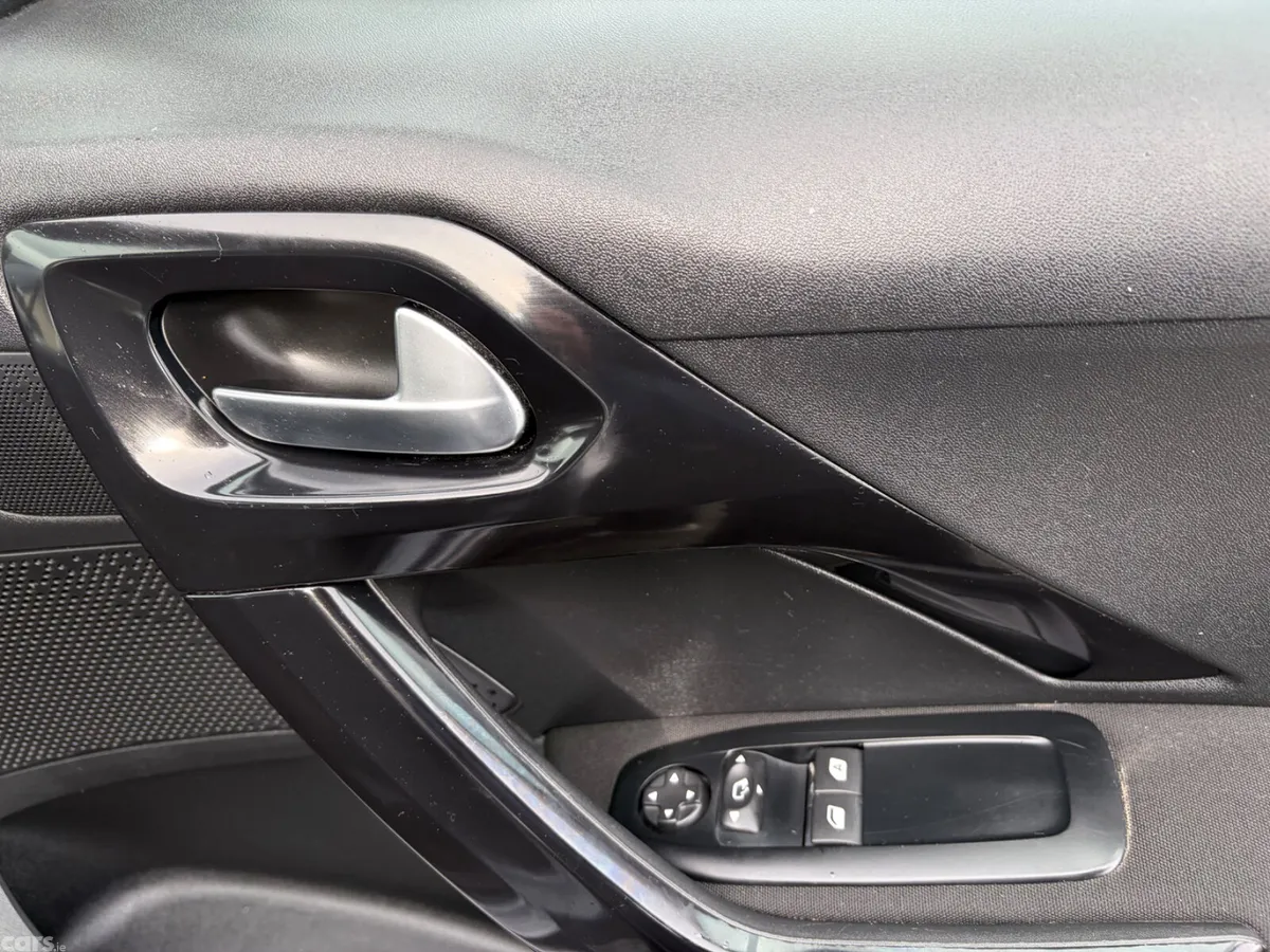 Peugeot 208 Hatchback, Petrol, 2019, Grey