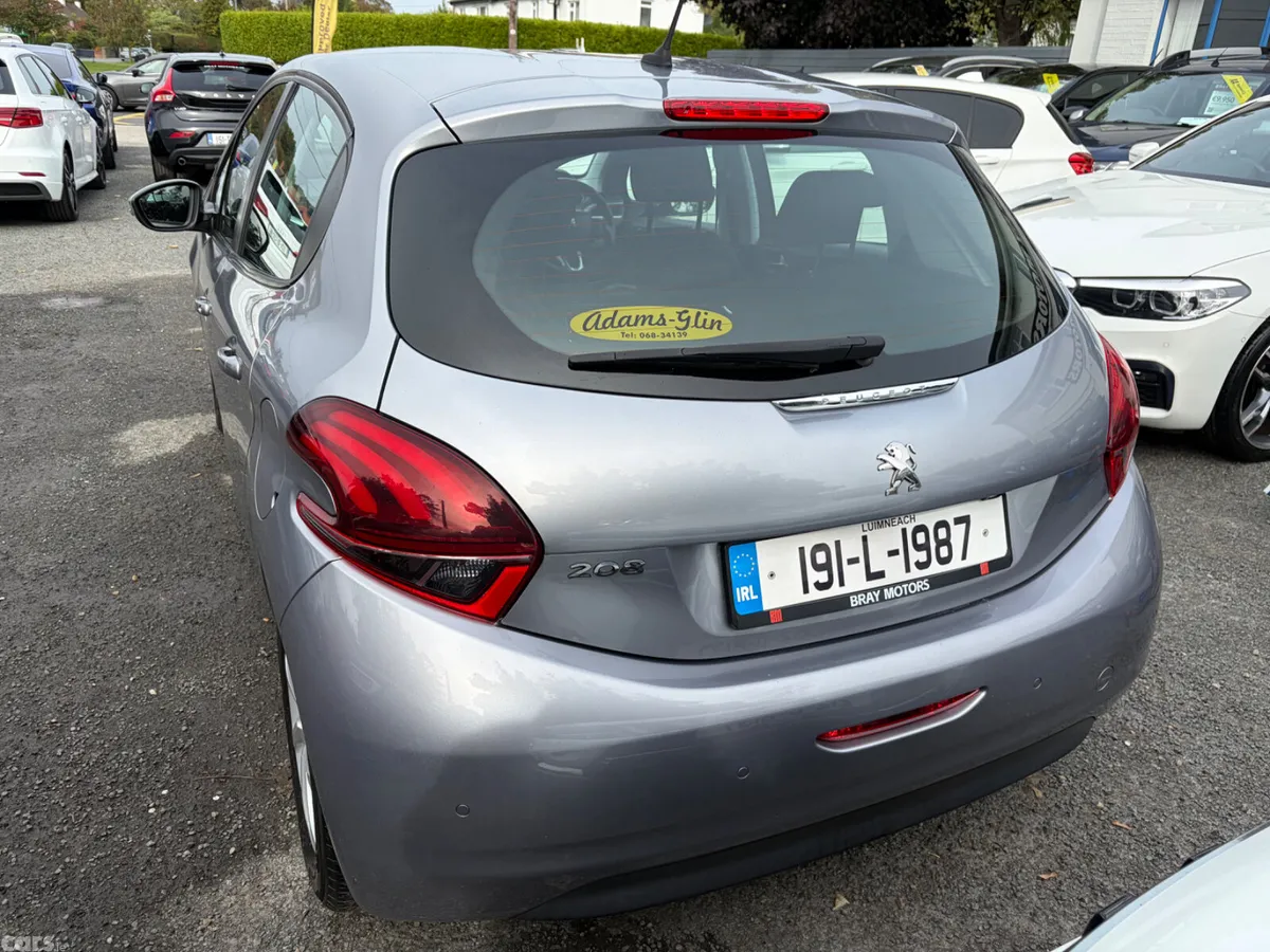 Peugeot 208 Hatchback, Petrol, 2019, Grey