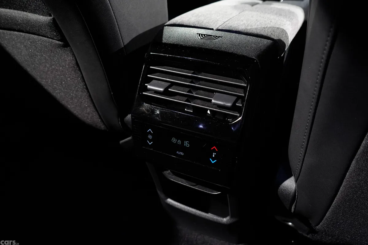 Peugeot 5008 MPV, Petrol Hybrid, 2026, Grey
