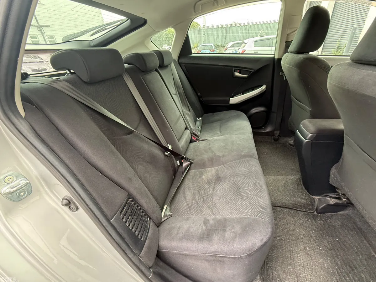 Toyota Prius Hatchback, Petrol Hybrid, 2015, Silver