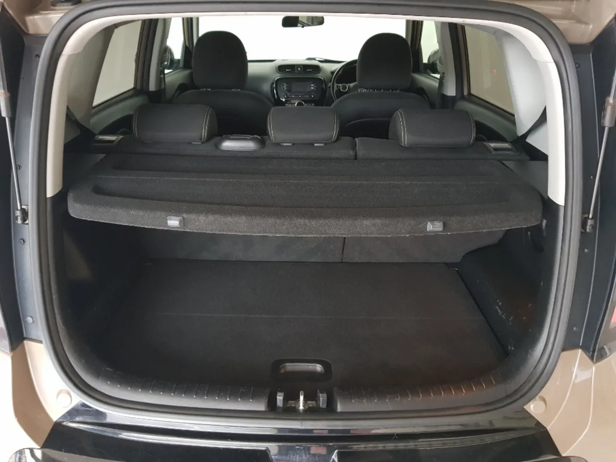 Kia Soul Hatchback, Diesel, 2015, Brown
