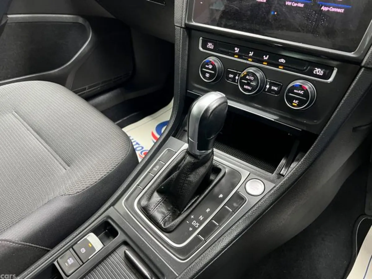 Volkswagen Golf Estate, Petrol, 2019, Blue