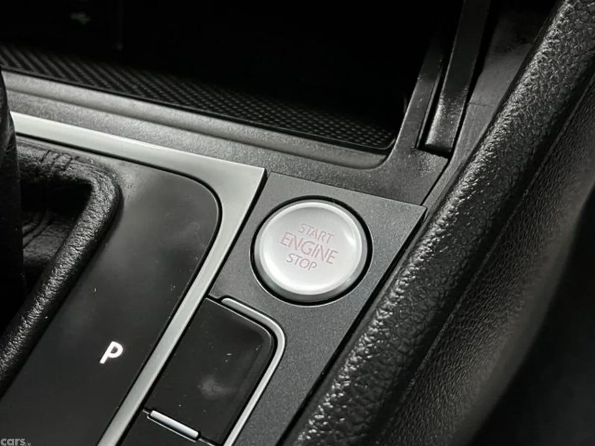 Volkswagen Golf Estate, Petrol, 2019, Blue