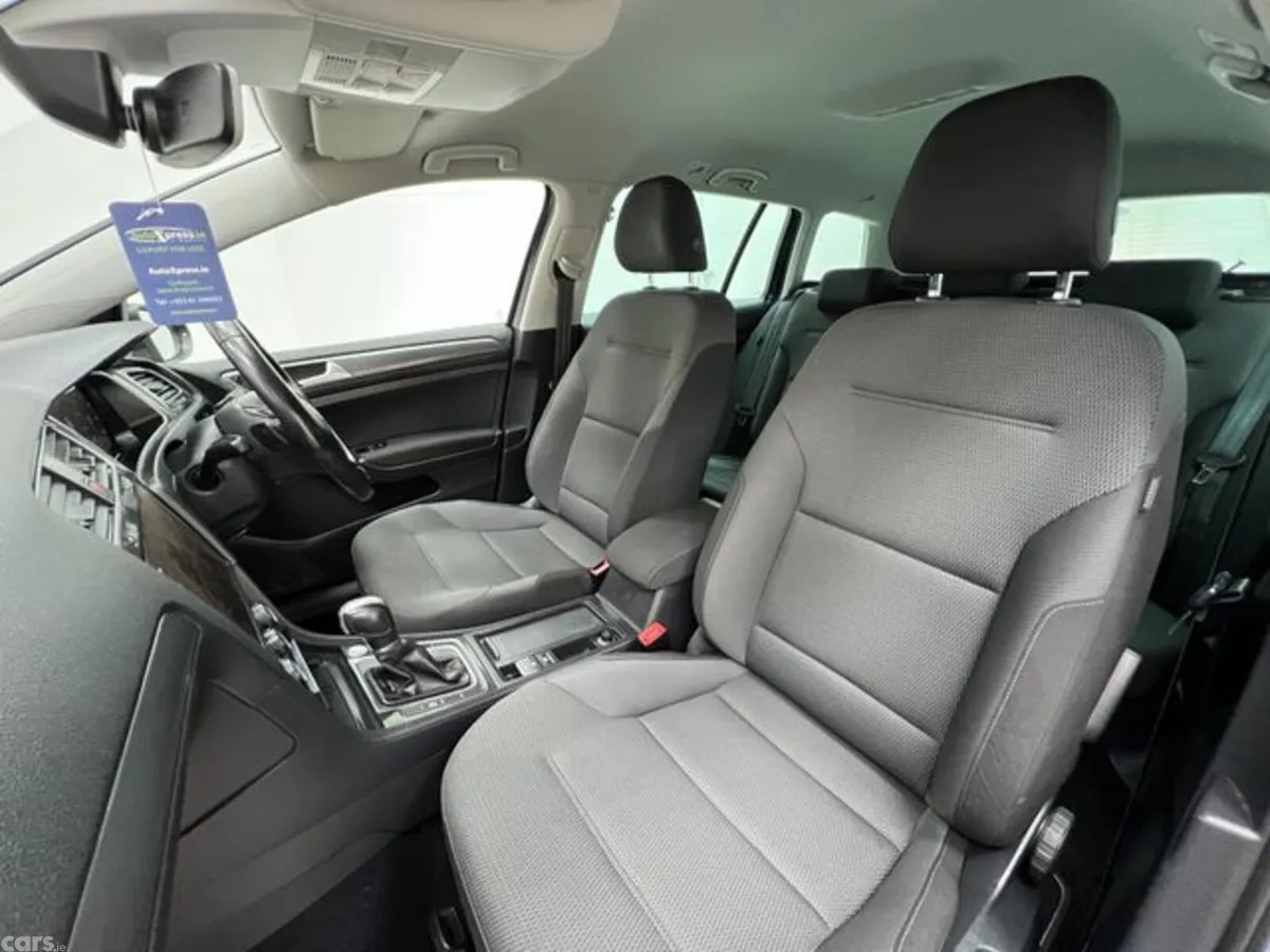 Volkswagen Golf Estate, Petrol, 2019, Blue