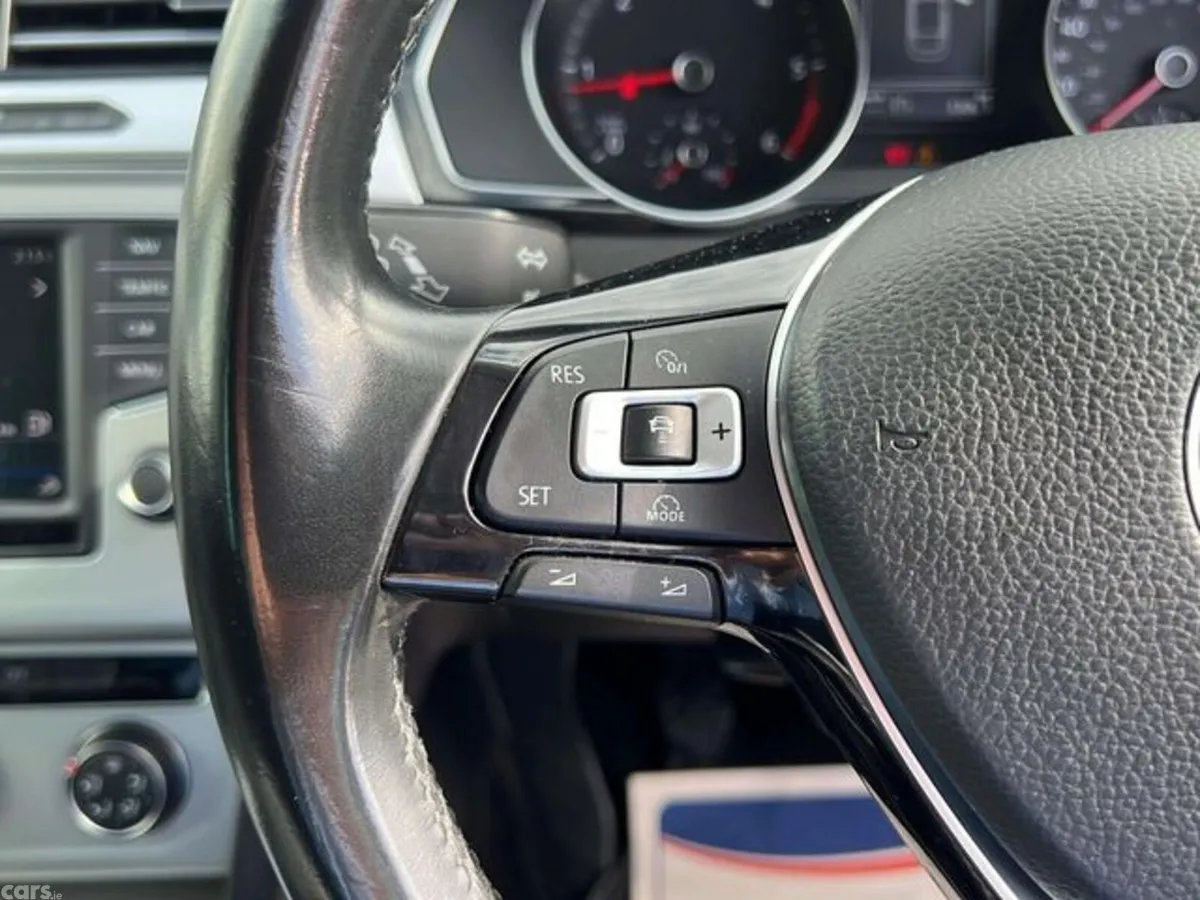 Volkswagen Passat Saloon, Diesel, 2017, Blue