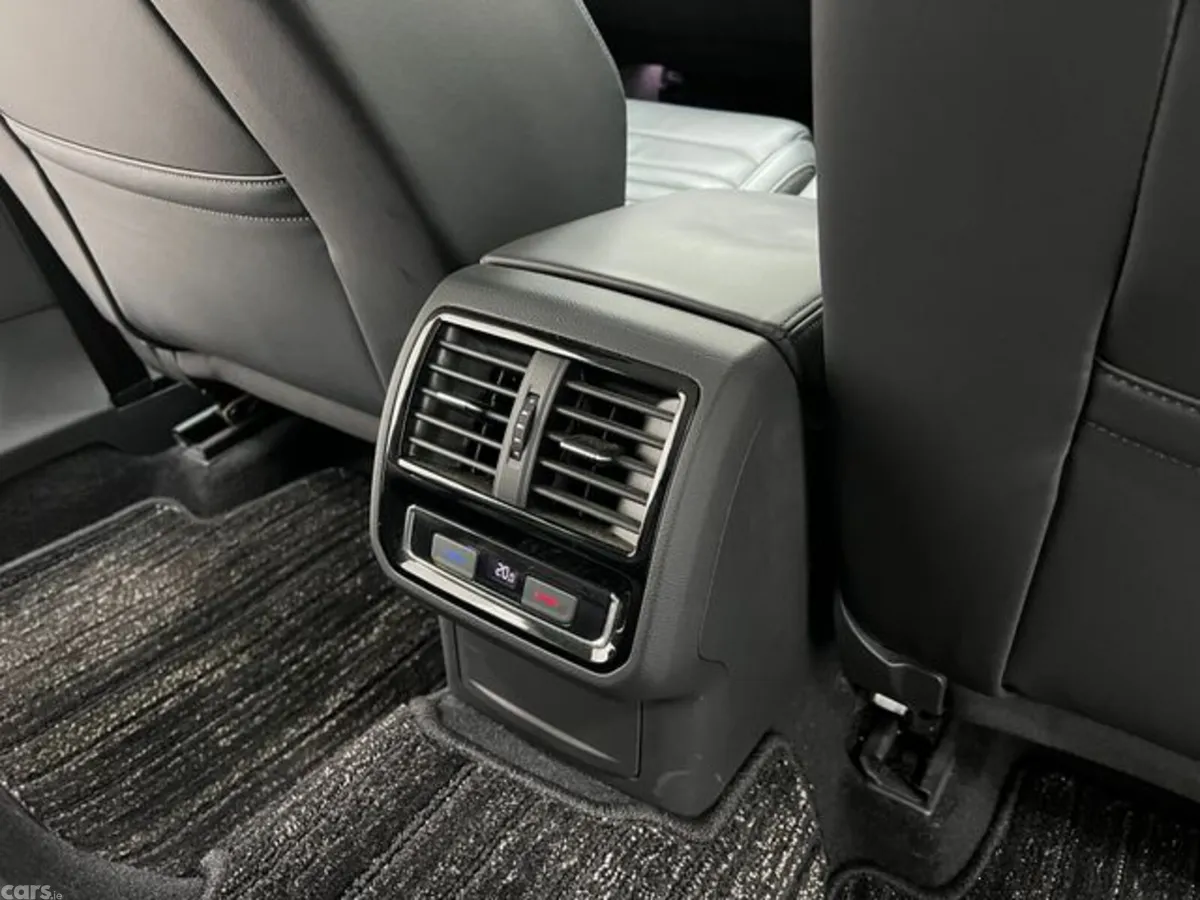 Volkswagen Passat Estate, Diesel, 2020, White