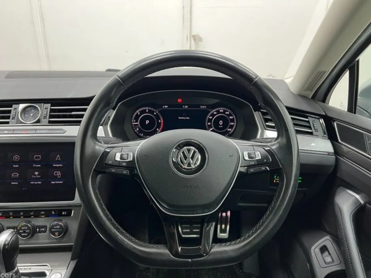 Volkswagen Passat Estate, Diesel, 2020, White