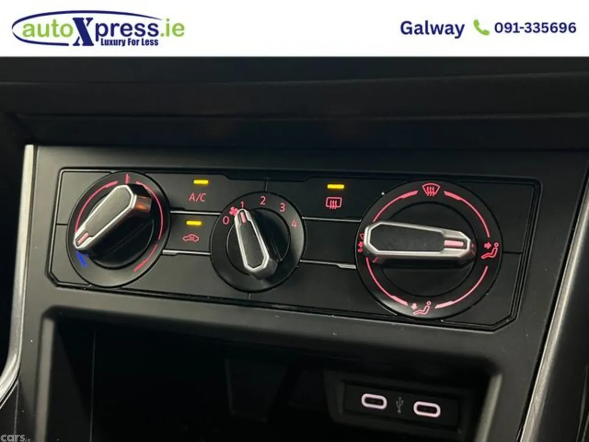 Volkswagen Polo Hatchback, Petrol, 2021, Blue