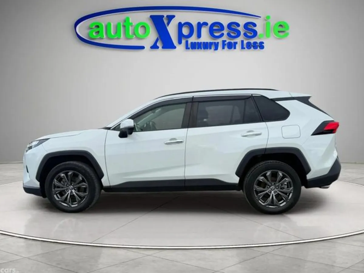 Toyota RAV4 SUV, Petrol Hybrid, 2022, White