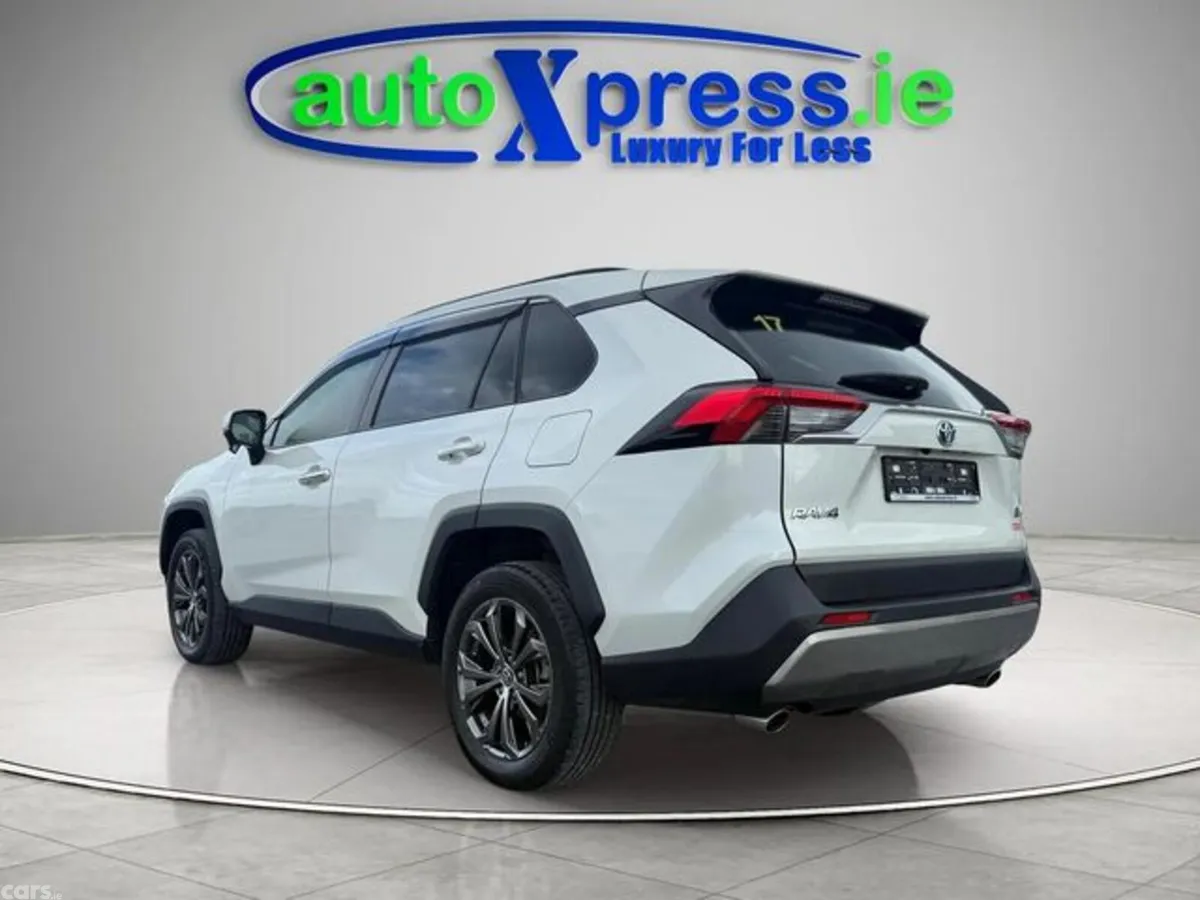 Toyota RAV4 SUV, Petrol Hybrid, 2022, White