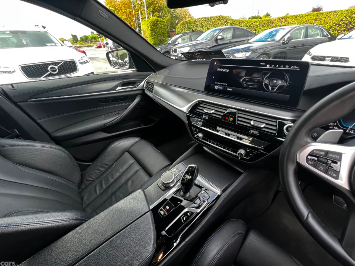 BMW 5-Series Saloon, Petrol Plug-in Hybrid, 2021, Blue
