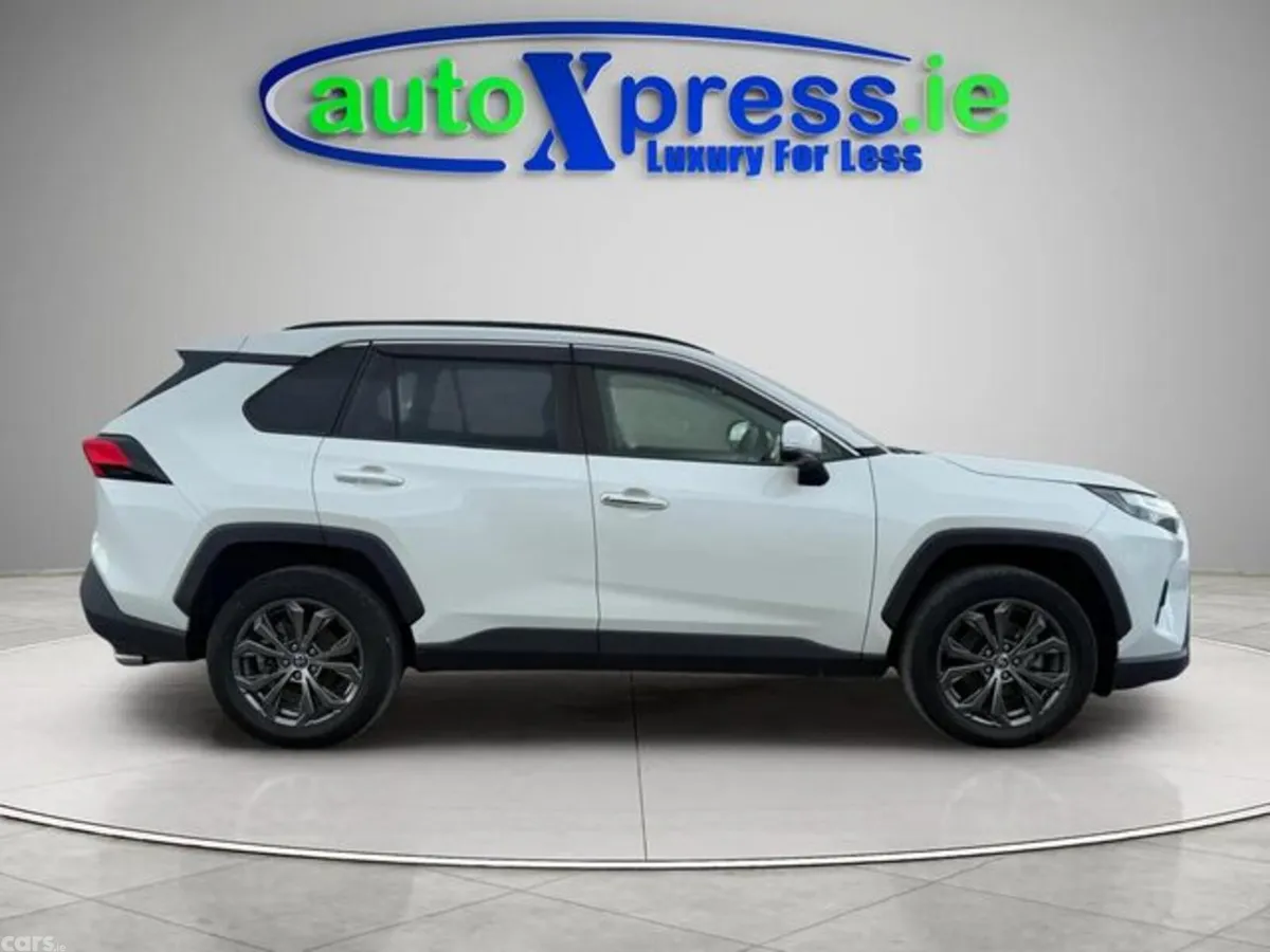 Toyota RAV4 SUV, Petrol Hybrid, 2022, White