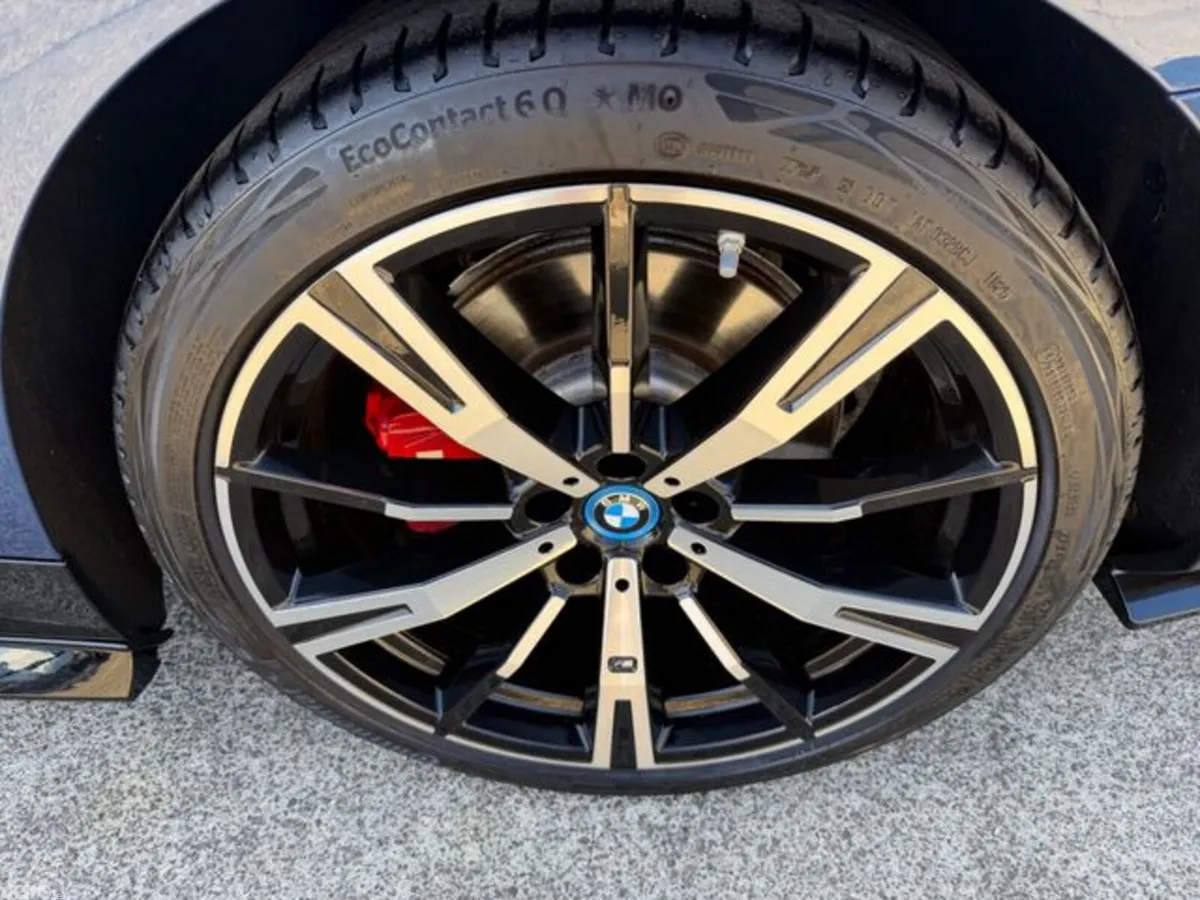 BMW 5-Series Saloon, Petrol Plug-in Hybrid, 2024, Blue
