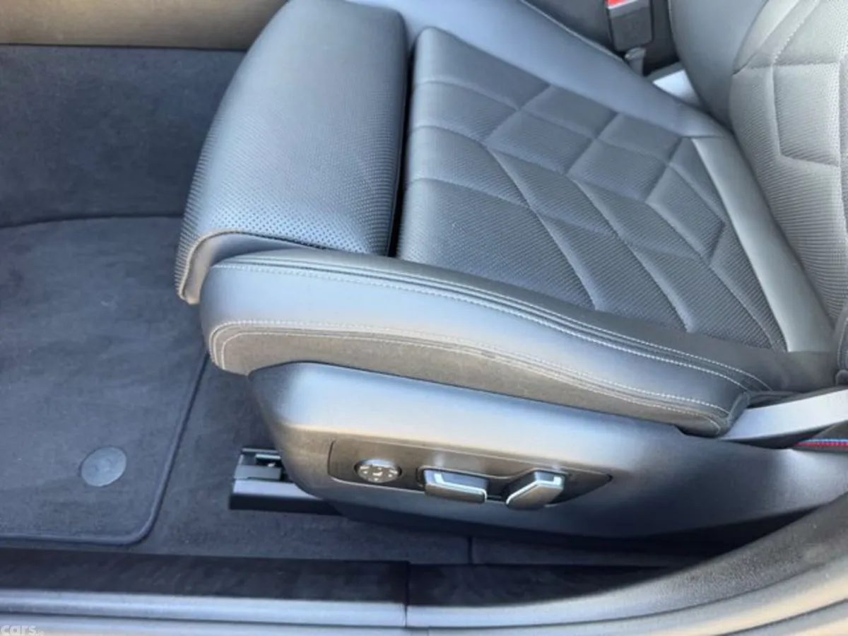 BMW 5-Series Saloon, Petrol Plug-in Hybrid, 2024, Blue