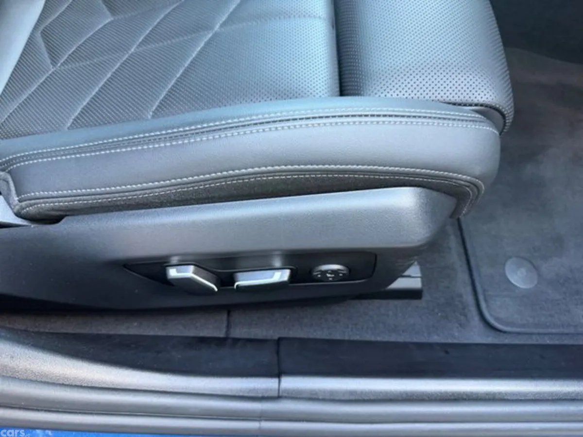 BMW 5-Series Saloon, Petrol Plug-in Hybrid, 2024, Blue