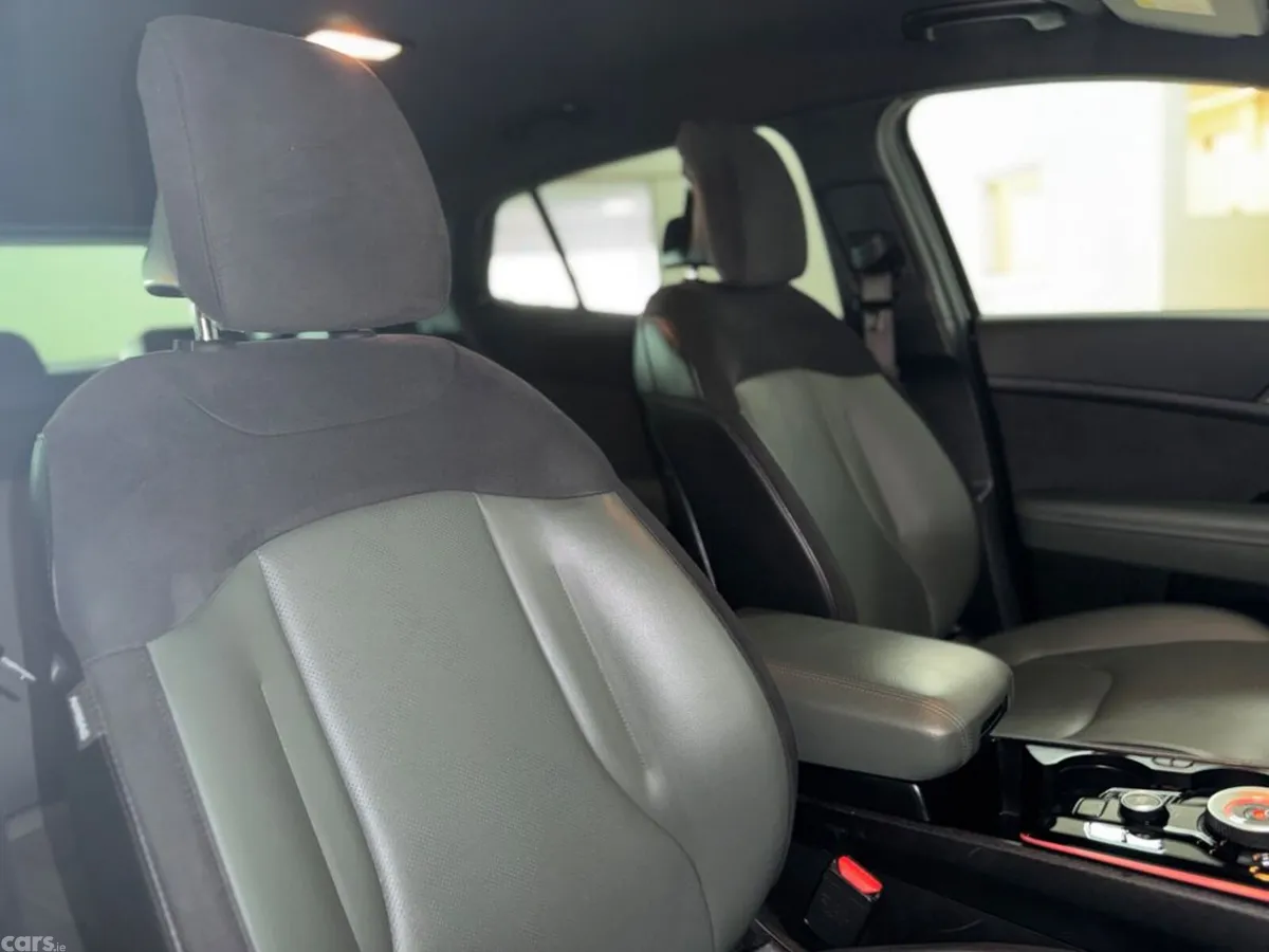 Kia Sportage MPV, Petrol Hybrid, 2024, Black