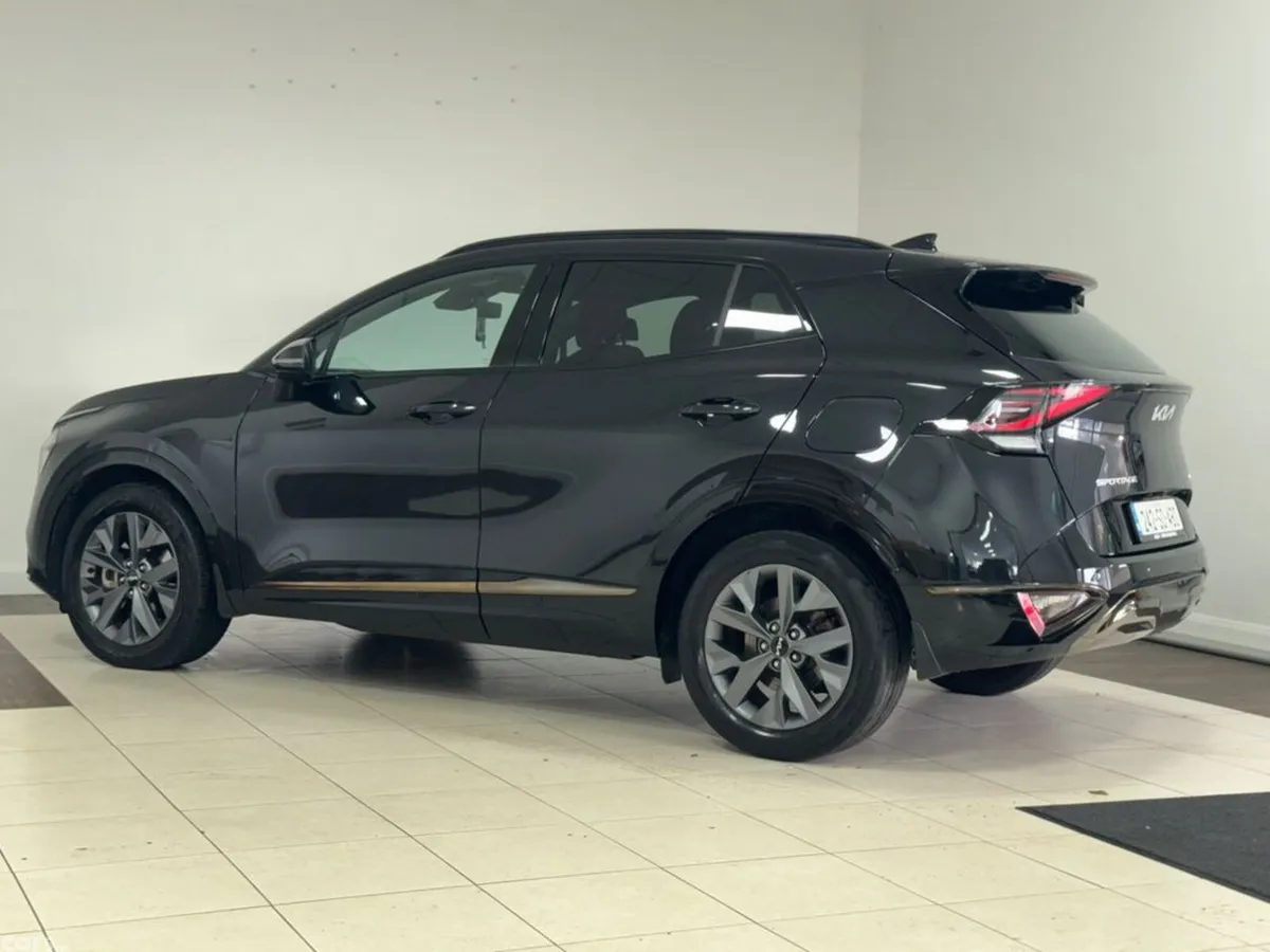 Kia Sportage MPV, Petrol Hybrid, 2024, Black