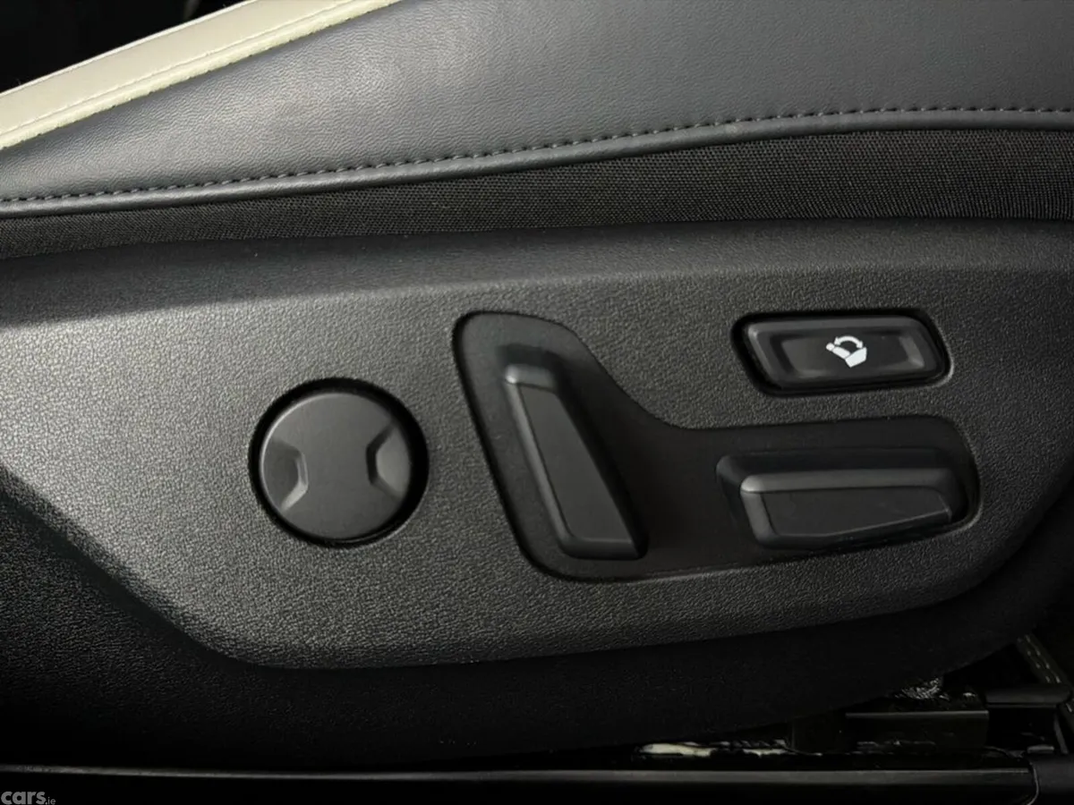 Kia EV6 MPV, Electric, 2024, Red