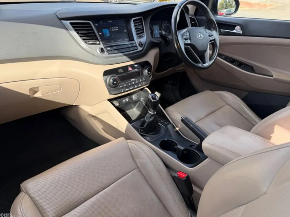 Hyundai Tucson MPV, Diesel, 2016, Grey